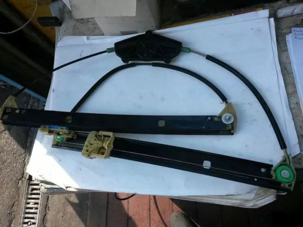 Fensterheber links vorn AUDI A4 AVANT (8K5, B8) 2.0 TDI BOSE,8K0837461 105 KW