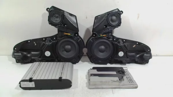 Audio Set BANG & OLUFSEN RS 6 Avant (C7) Combi 4.0 V8 TFSI 32V (CRDB(Euro 5)) 2014 – Bild 4
