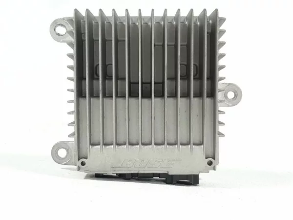 Audio Verstärker BOSE Megane III Grandtour (KZ) Combi 5-drs 1.5 dCi 110 (K9K-656(K9K-G6)) 2012 (280639878R, 12210222)