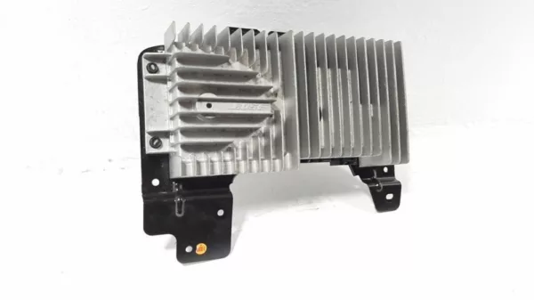 Audio Verstärker BOSE CX-7 SUV 2.3 MZR DISI Turbo 16V (L3K4) 2007 (EG2366920A, K0060) – Bild 2