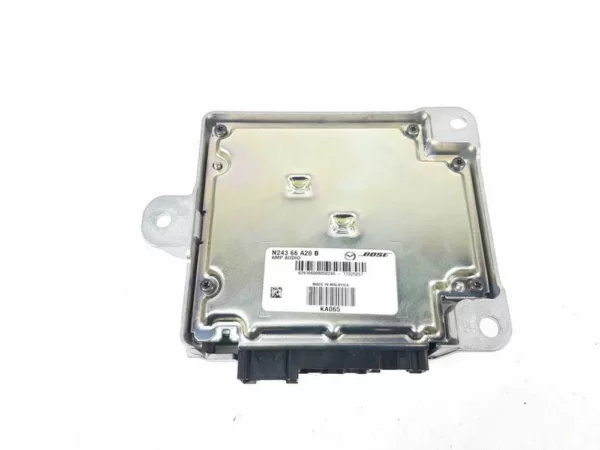 Audio Verstärker BOSE MX-5 (ND) Cabrio 1.5 Skyactiv G-131 16V (P5X1) 2018 (KA065, N24366A20B, 629166009050245)