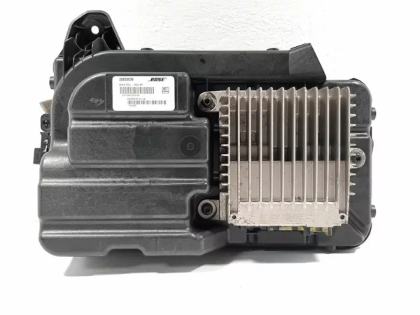 Subwoofer BOSE Ampera Hatchback 1.4 16V (A14XFL(Euro 5)) 2012 (20833039) – Bild 4