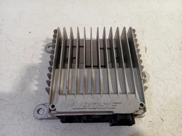 Audio Verstärker BOSE 500 (312) Hatchback 1.4 16V (169.A.3000) 2012 (3284780030, 3284780030)