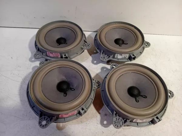 Audio Set BOSE Megane IV (RFBB) Hatchback 5-drs 1.8 TCe 16V RS 280 (M5P-404(M5P-P4)) 2019 (280633592R, 281445901R, 281448840R, 281480008R, 281564, 280633592R, 281445901R, 281448840r, 281480008R, 28154eb50a, 281564093r)