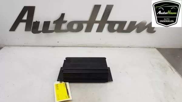 Audio Verstärker Bose TT (8N3) Coupé 1.8 T 20V Quattro (BAM) 2001 (8N8035223) 8N8035223 – Bild 2
