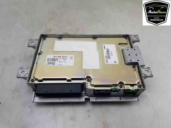 Audio Verstärker BOSE Taycan (Y1A) Sedan 4S (EBFA) 2021 (9J1035223F) – Bild 3
