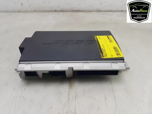 Audio Verstärker BOSE Taycan (Y1A) Sedan 4S (EBFA) 2021 (9J1035223F) – Bild 5