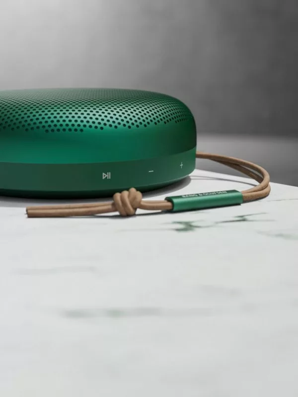 Bang & Olufsen BEOSOUND A1 2ND GEN Wasserdichter Bluetooth-Lautsprecher (aptX Bluetooth) – Bild 4