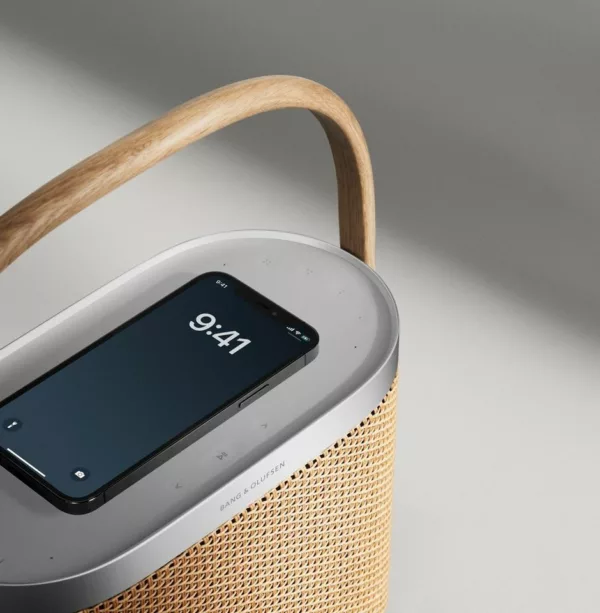 Bang & Olufsen Beosound A5 Dark Oak Portable-Lautsprecher (Active Room Compensation) – Bild 5
