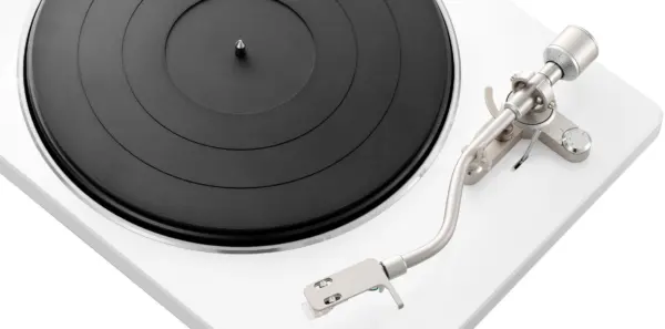 Denon DP-400 Plattenspieler (Riemenantrieb) – Bild 4
