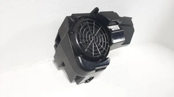 Subwoofer BOSE A7 Sportback (4GA/4GF) Liftback 3.0 TDI V6 24V biturbo Quattro (CVUA(Euro 6)) 2015 (4G8035382) – Bild 3