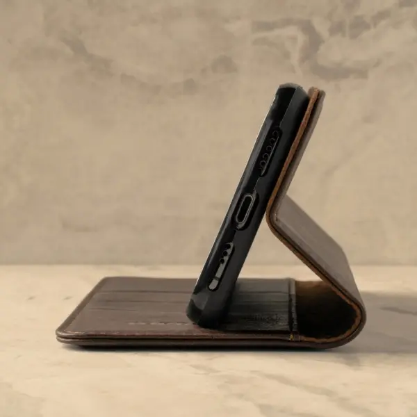 iPhone XR Leder-Wallet-Hülle (mit Standfunktion) - Dunkelbraun – Bild 2
