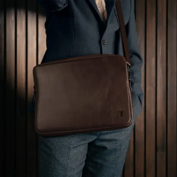 Leder Laptoptasche (mit verstellbaren Riemen) - Dunkelbraun – Bild 3