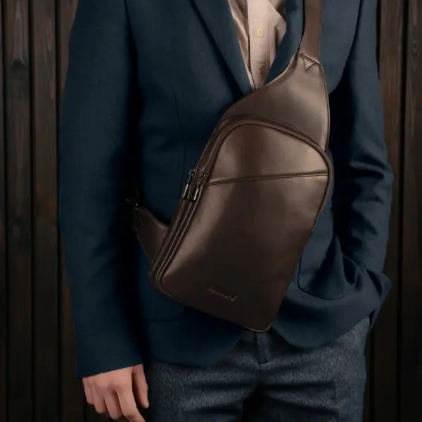 Slingtasche aus Leder - Dunkelbraun – Bild 2