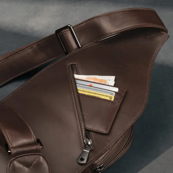 Slingtasche aus Leder - Dunkelbraun – Bild 3