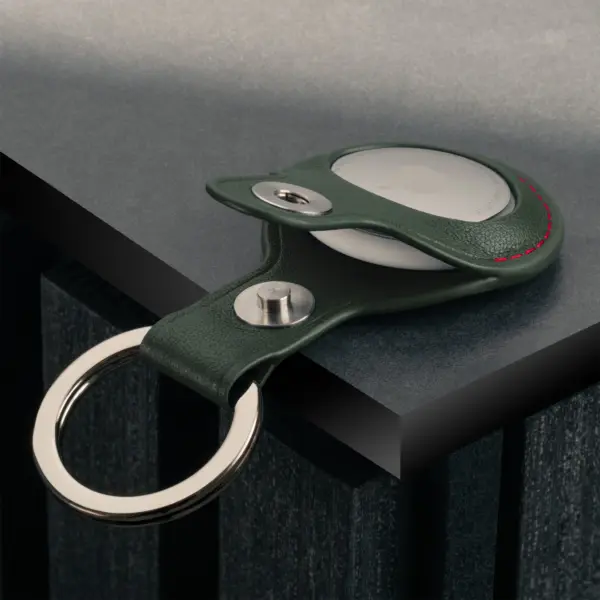 AirTag-Schlüsselanhänger Leder - Grün mit Rotem Detail – Bild 4