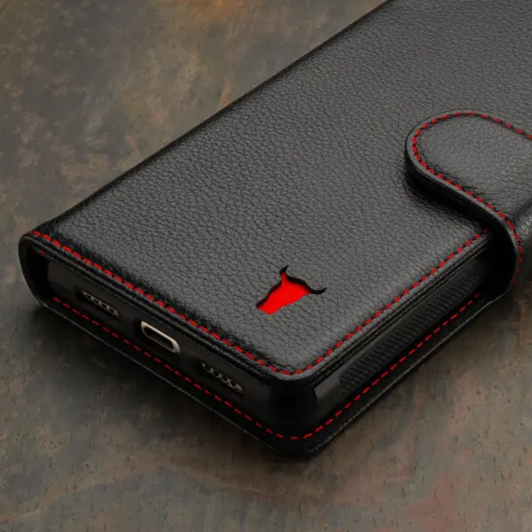 Google Pixel 8a Lederhülle (mit Standfunktion & Brieftasche) - Schwarz mit Rotem Detail – Bild 2