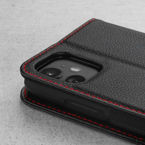 iPhone 11 Lederhülle (mit Standfunktion) - Schwarz mit Rotem Detail – Bild 4