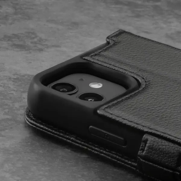 iPhone 12 / iPhone 12 Pro Lederhülle (mit Standfunktion) - Schwarz – Bild 3