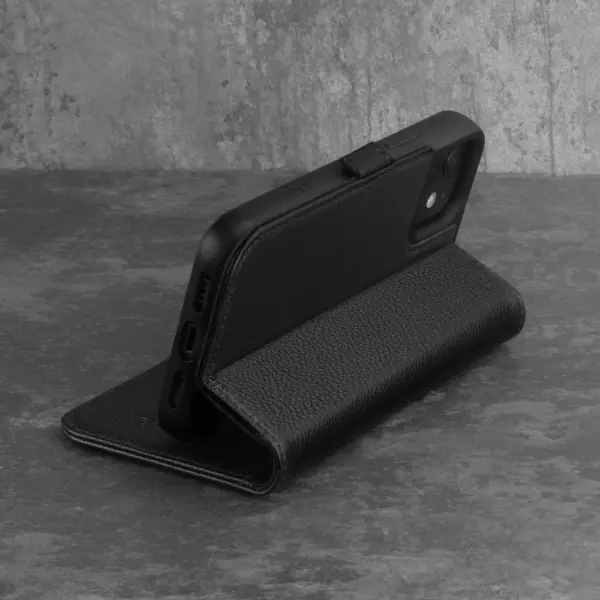 iPhone 12 / iPhone 12 Pro Lederhülle (mit Standfunktion) - Schwarz – Bild 2
