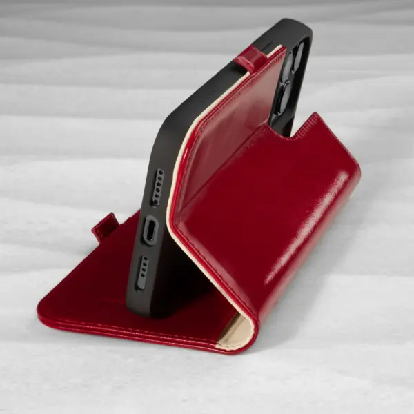 iPhone 14 Pro Lederhülle (mit Standfunktion) - Rot – Bild 2
