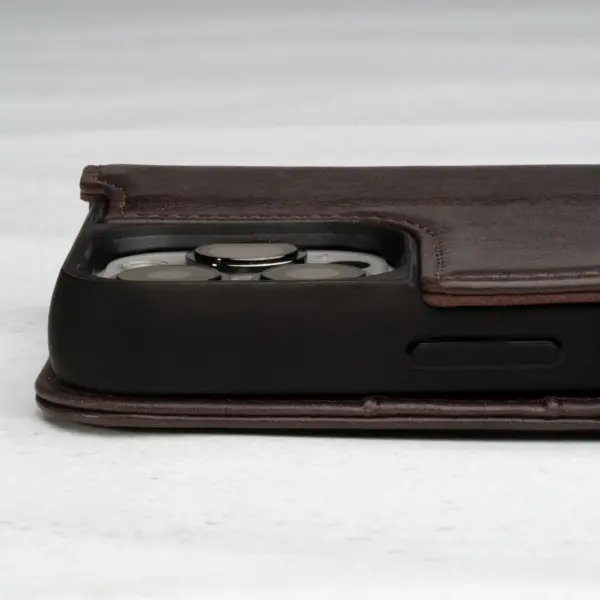 iPhone 14 Pro Max Lederhülle (mit Standfunktion) - Dunkelbraun – Bild 4