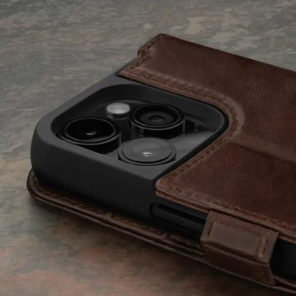 iPhone 15 Pro Max Lederhülle - Dunkelbraun – Bild 4