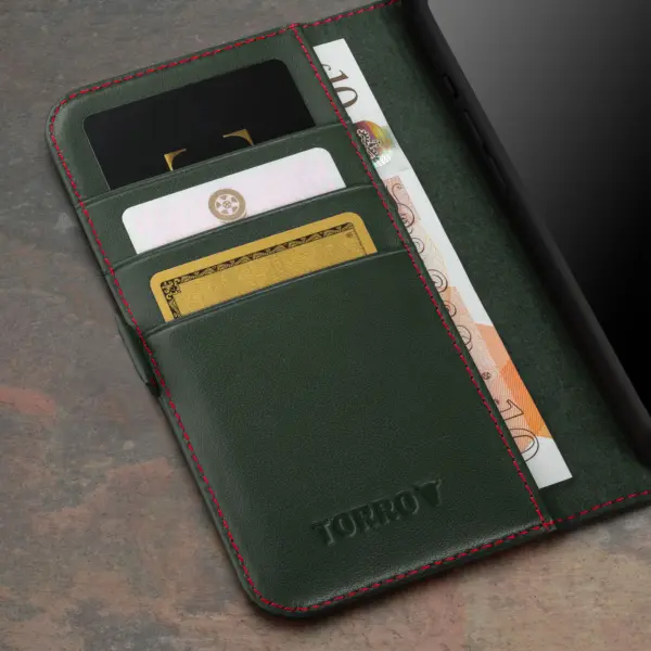 iPhone 15 Pro Max Lederhülle - Grün mit Rotem Detail – Bild 3