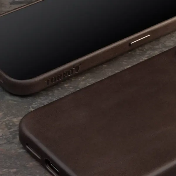 iPhone 15 Pro Leder Bumper Hülle (MagSafe-kompatibel) - Dunkelbraun – Bild 5