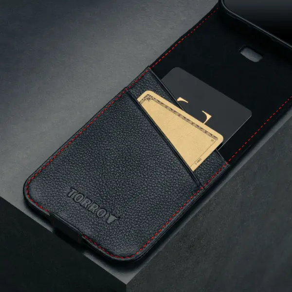 iPhone 16 Pro Max Leder Flip Hülle (MagSafe Laden) - Schwarz mit Rotem Detail – Bild 2