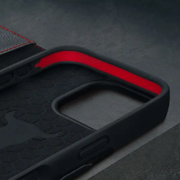 iPhone 16 Pro Max Lederhülle (Standfunktion & MagSafe kompatibel) - Schwarz mit Rotem Detail – Bild 5