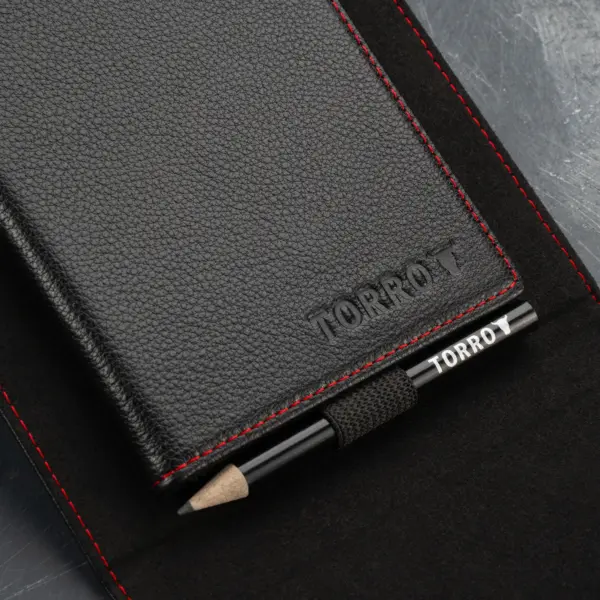 Leder-Golf-Scorecard-Halter und Yardage-Buchcover (PRO Edition) - Schwarz mit Rotem Detail – Bild 5