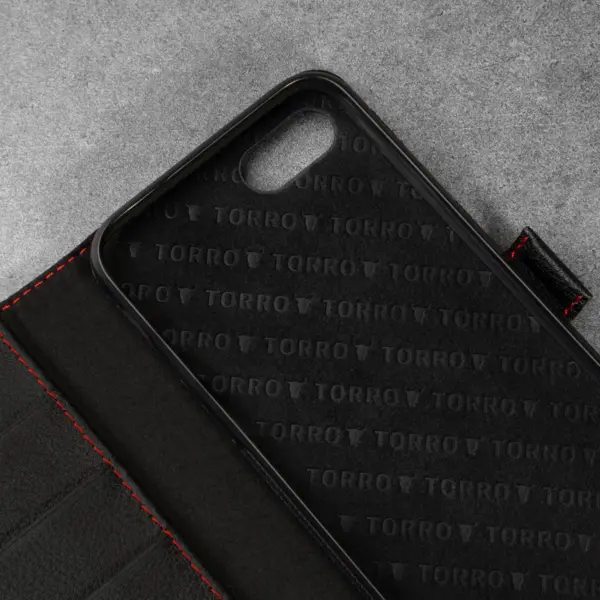 iPhone SE & iPhone 8/7 Lederhülle (mit Standfunktion) - Schwarz mit Rotem Detail – Bild 4