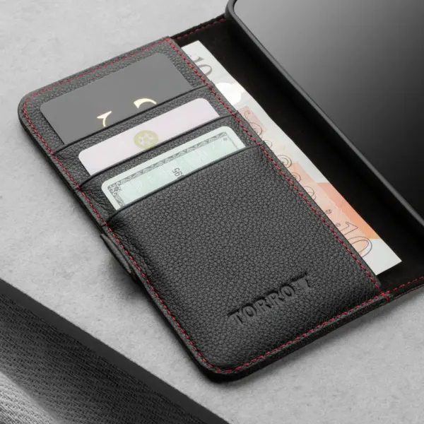 Samsung Galaxy S22 Lederhülle (mit Standfunktion) - Schwarz mit Rotem Detail – Bild 3