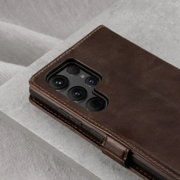 Samsung Galaxy S22 Ultra Lederhülle (mit Standfunktion) - Dunkelbraun – Bild 4