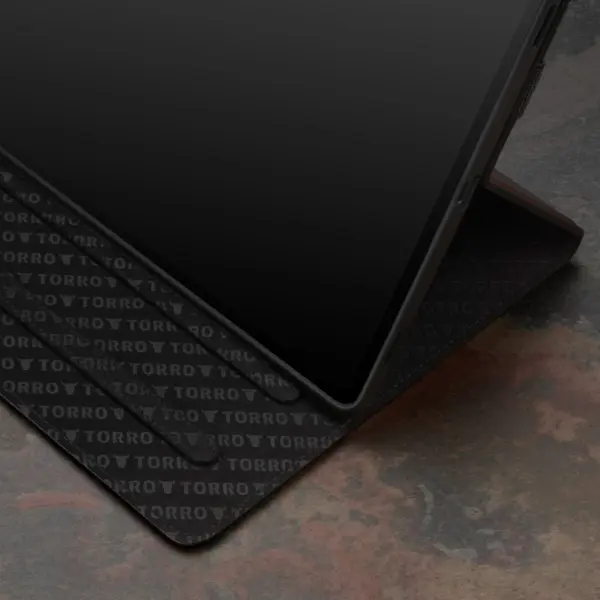 Samsung Galaxy Tab S9+ / Tab S10+ Lederhülle - Schwarz mit Rotem Detail – Bild 3