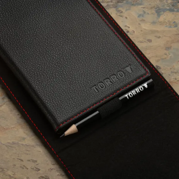 Leder-Golf-Scorecard-Halter und Yardage-Buch-Cover - Schwarz mit Rotem Detail – Bild 6